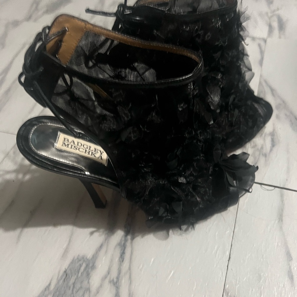 Badgley Mischka Tulle bow, Peep Toe Stiletto Heels! - Picture 6 of 11